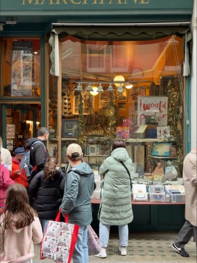 Cecil Court