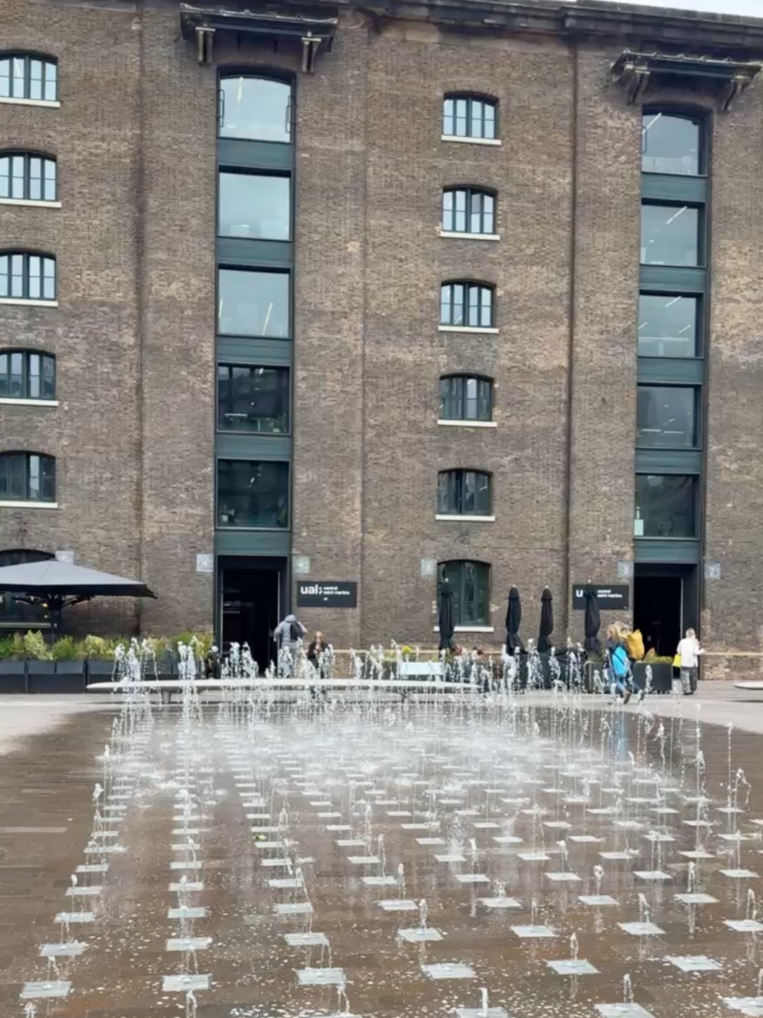 Granary Square Fountains