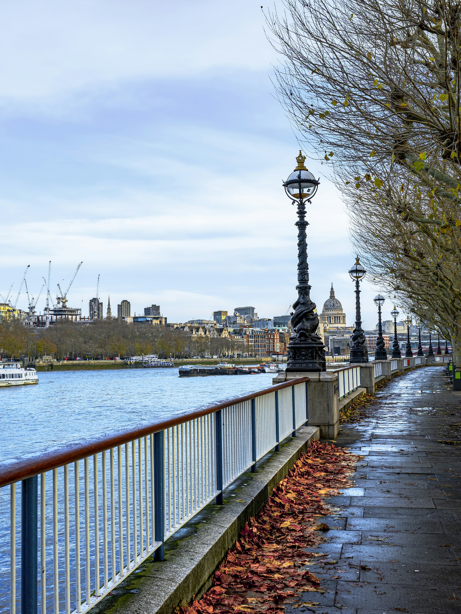 Thames Path (Central London)